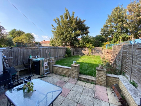 Oaklands Avenue, London