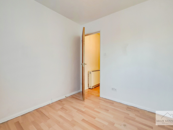 24 Scotland Green Road, Greater London