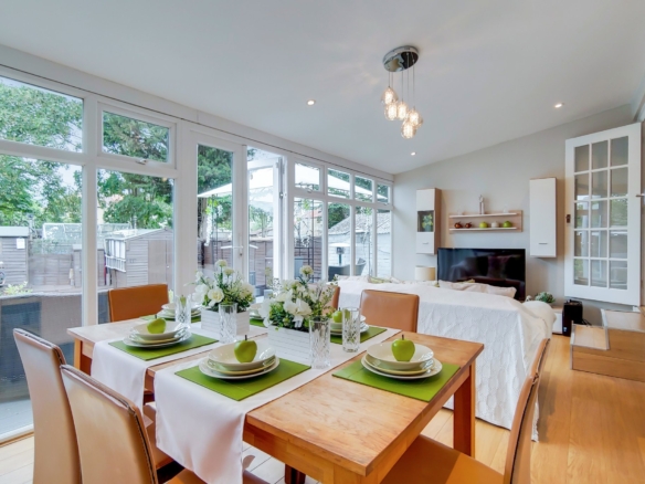 Westmoor Road, Greater London