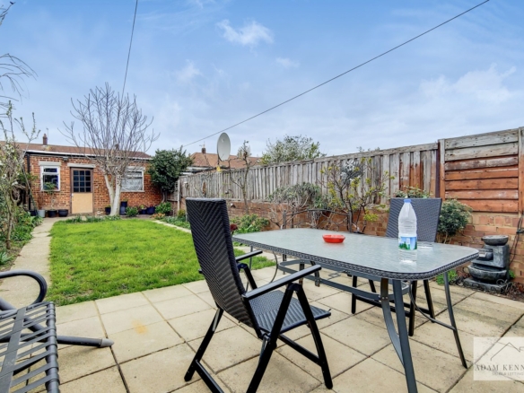 Wellstead Avenue, London