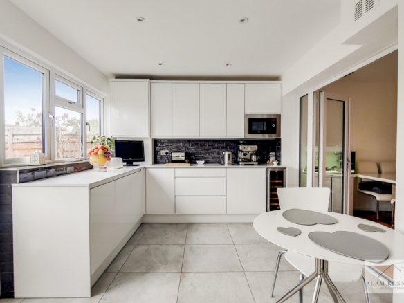 Wellstead Avenue, London