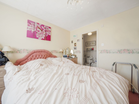 Dahlia Close, Waltham Cross