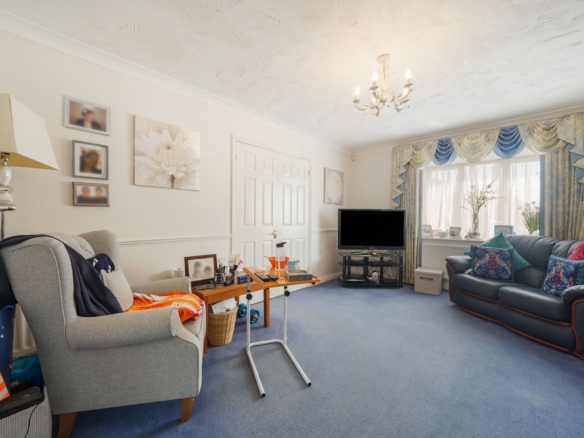 Dahlia Close, Waltham Cross